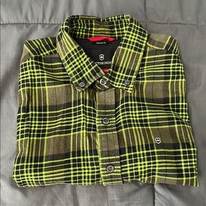 Victorinox Button Down Shirt Green/Black Size Small
